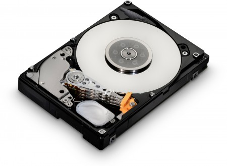 Hitachi apresenta primeiro disco SATA de 3 TB (mercado empresarial)